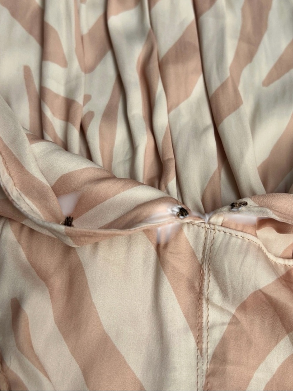 FREE PEOPLE “Show Me Love” Peach Zebra-Stripe V-Neck Smocked Waist Top SMALL - Picture 6 of 9